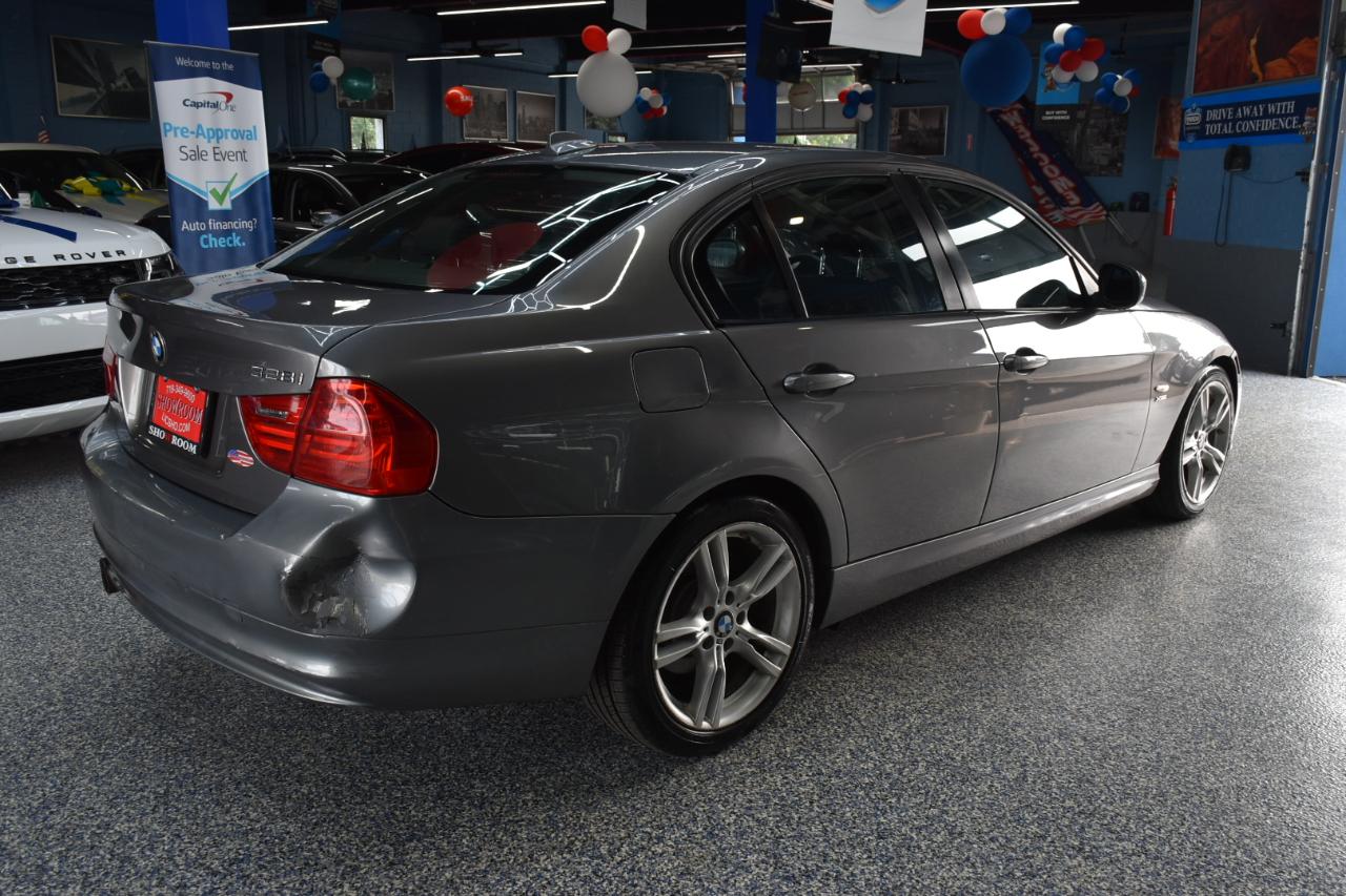 BMW 3-Series 328i xDrive 2011
