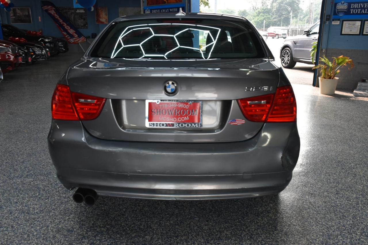 BMW 3-Series 328i xDrive 2011