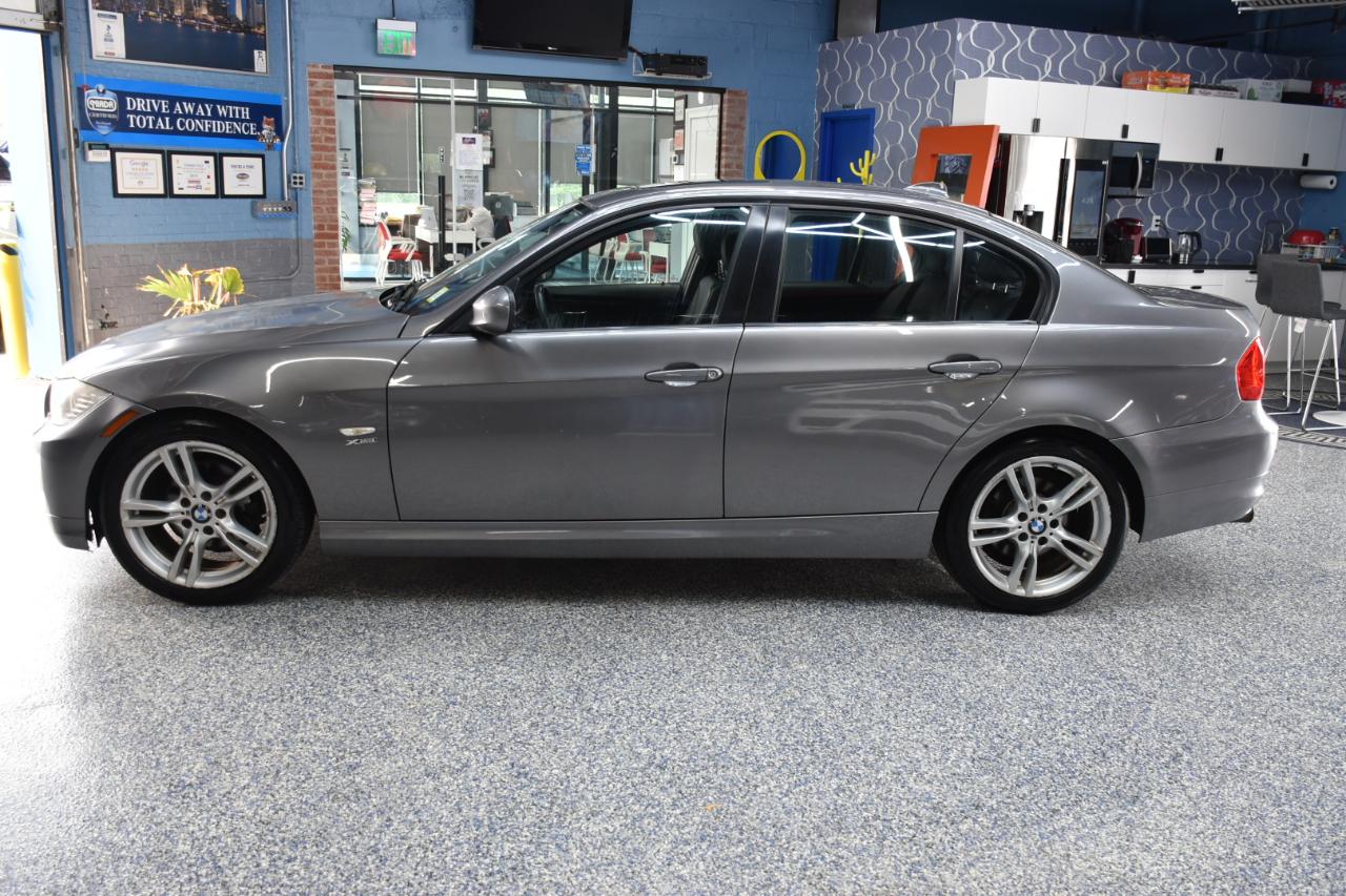 BMW 3-Series 328i xDrive 2011
