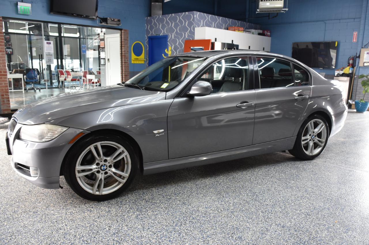 BMW 3-Series 328i xDrive 2011
