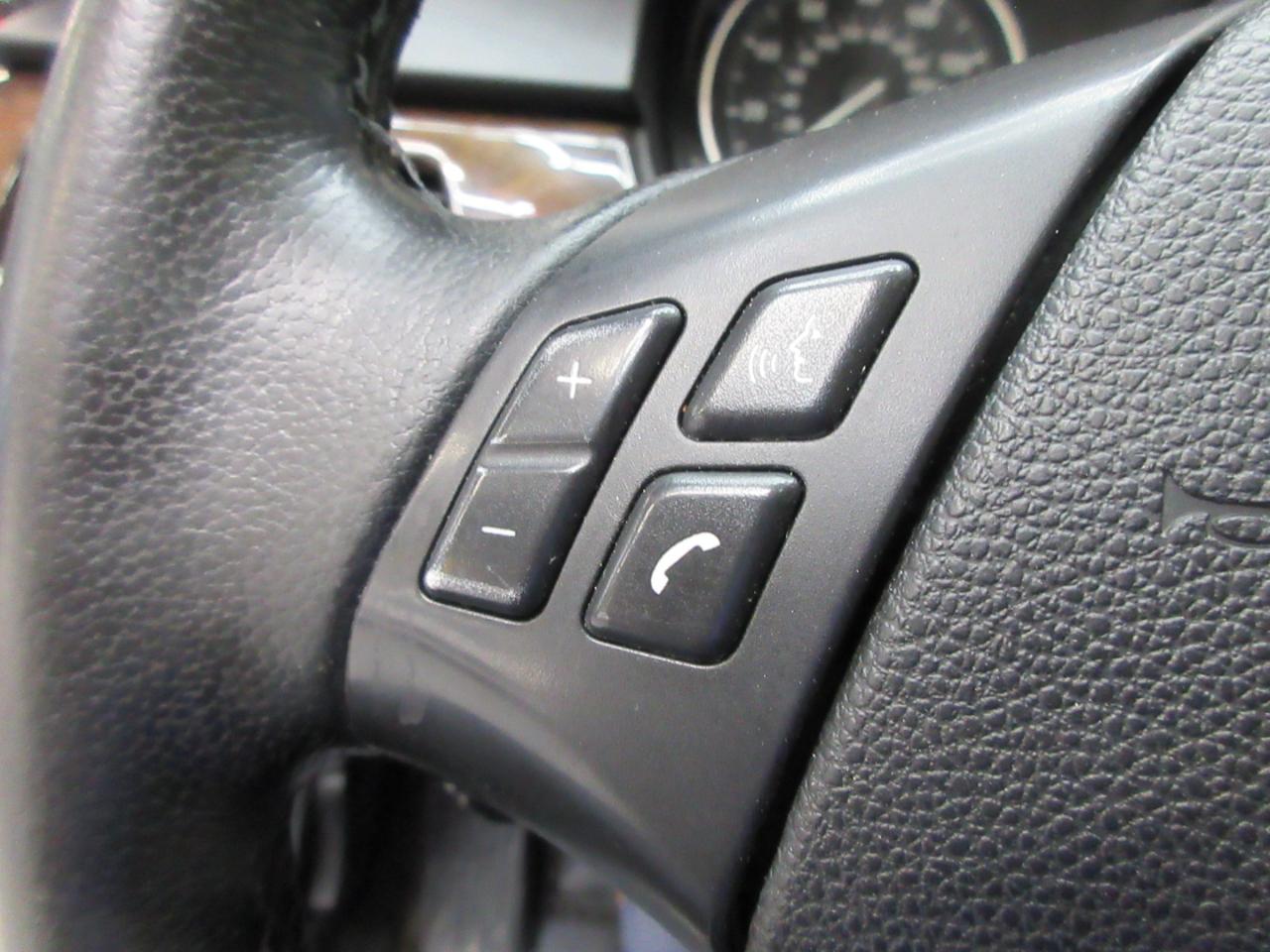 BMW 3-Series 328i xDrive 2011