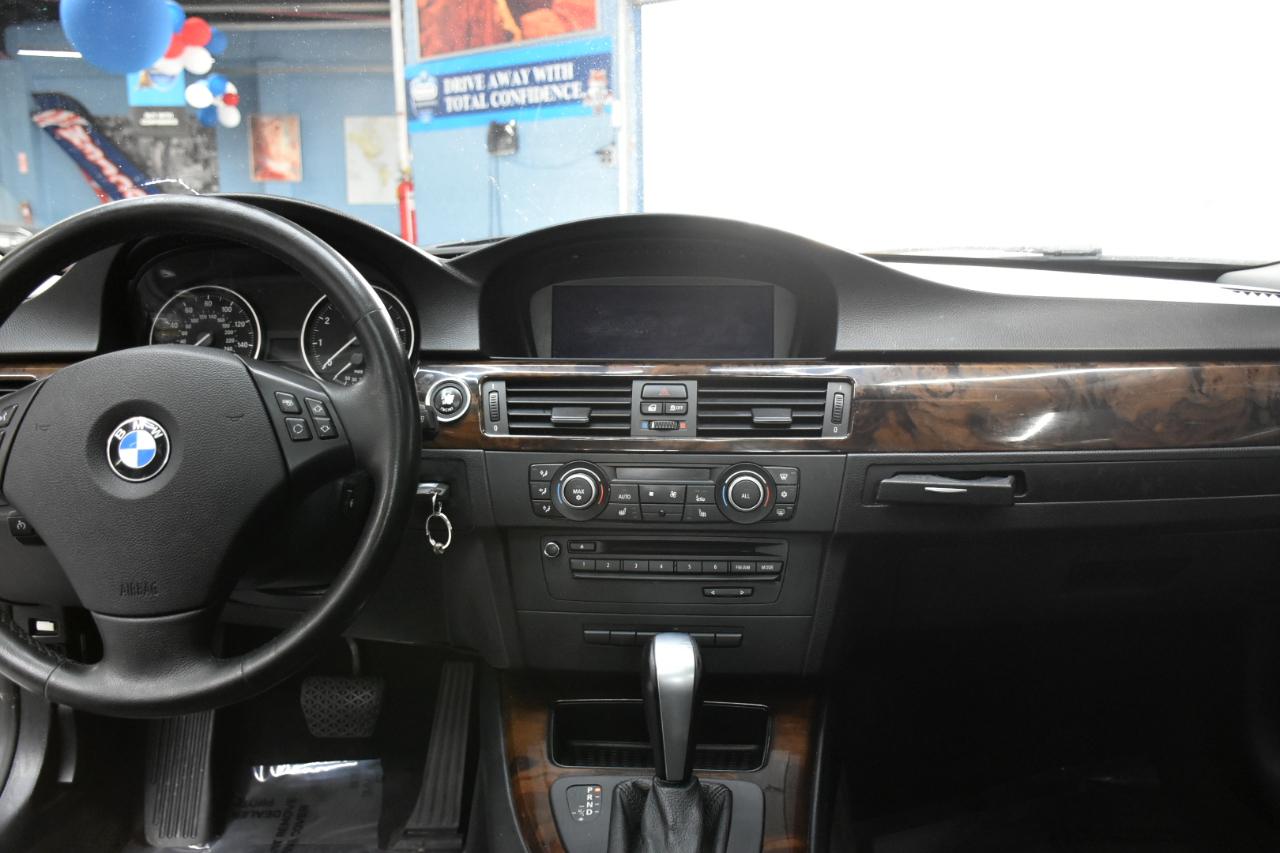BMW 3-Series 328i xDrive 2011