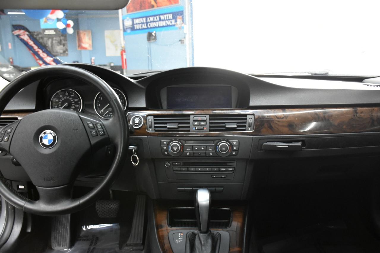 BMW 3-Series 328i xDrive 2011