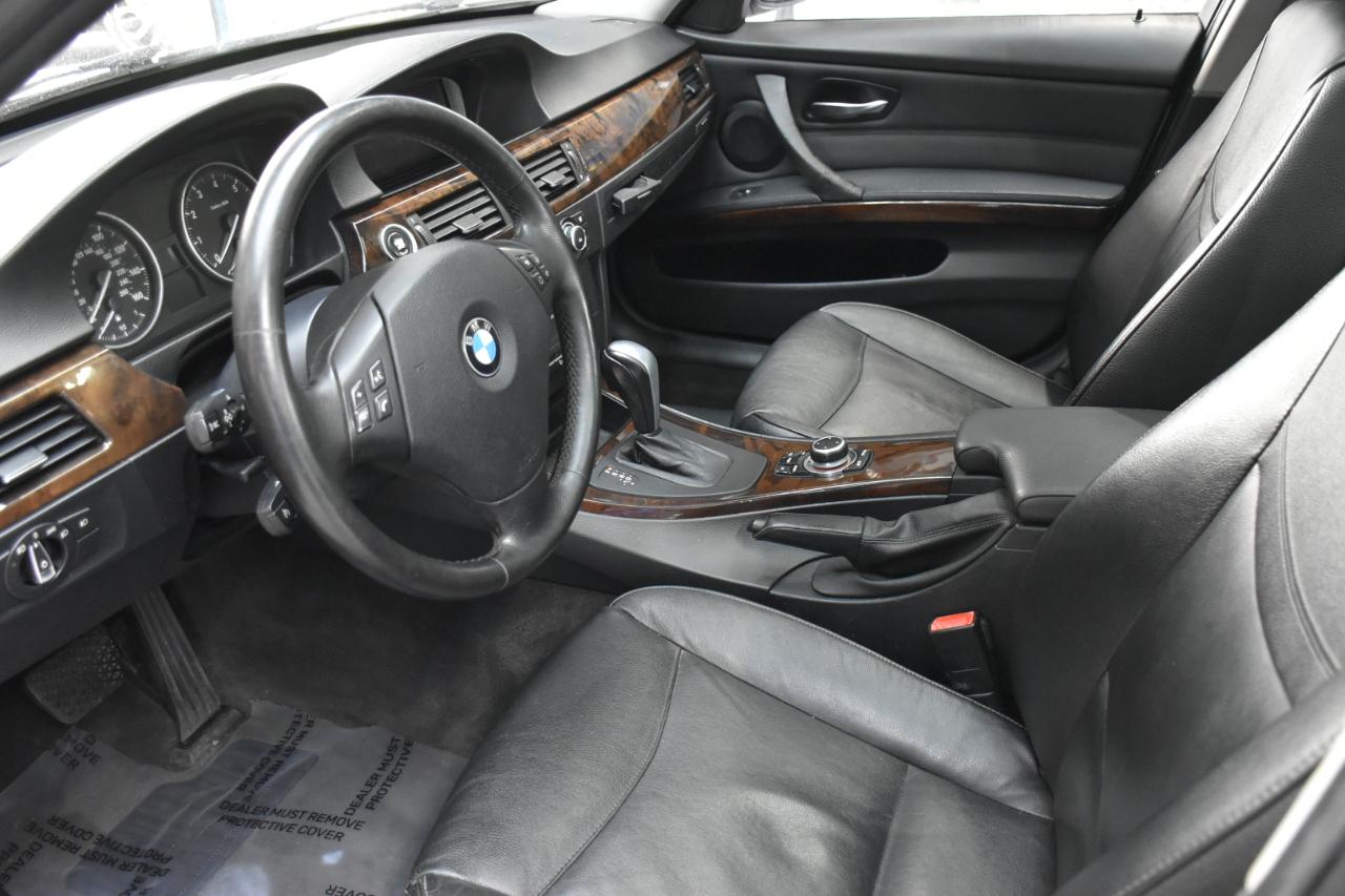 BMW 3-Series 328i xDrive 2011