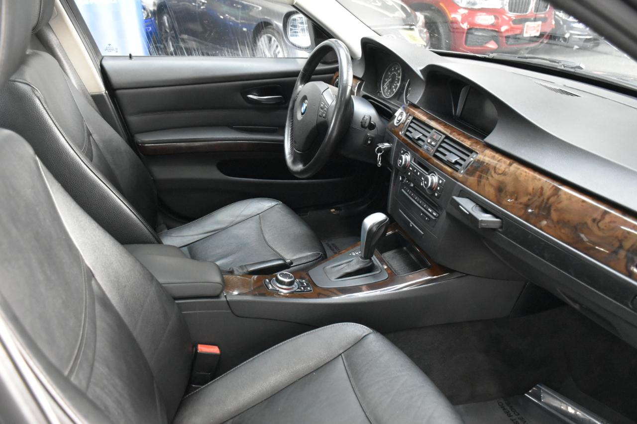 BMW 3-Series 328i xDrive 2011