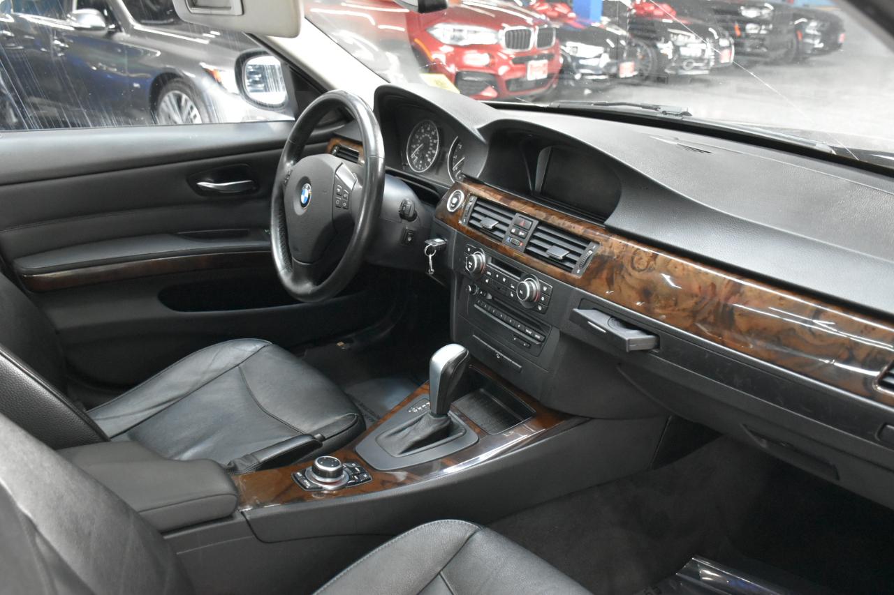BMW 3-Series 328i xDrive 2011