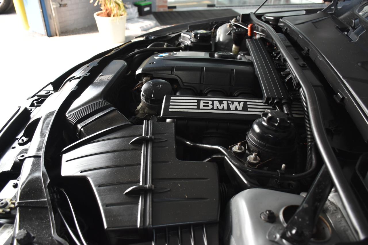 BMW 3-Series 328i xDrive 2011
