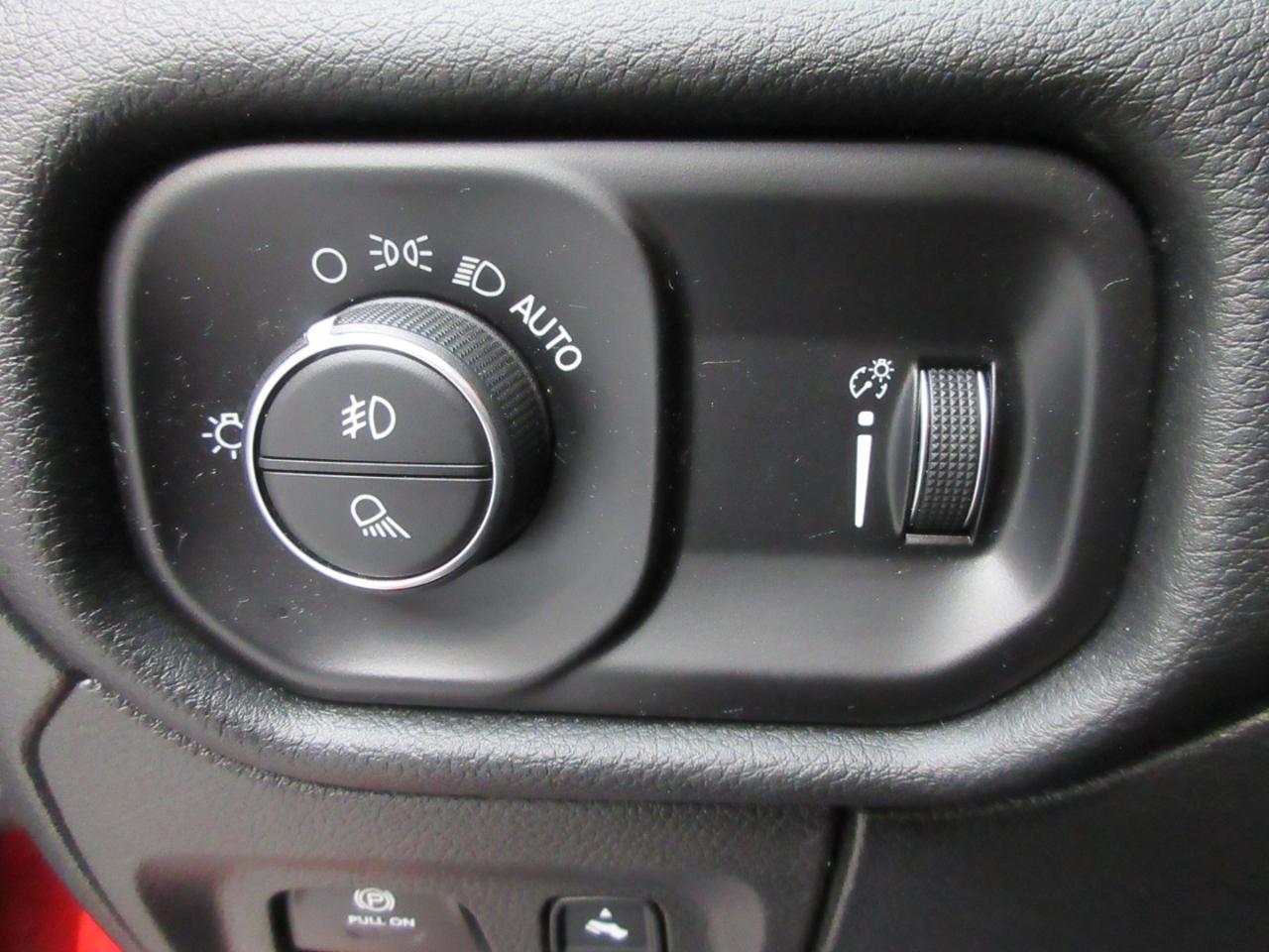 RAM 1500 Big Horn Quad Cab 4WD 2022
