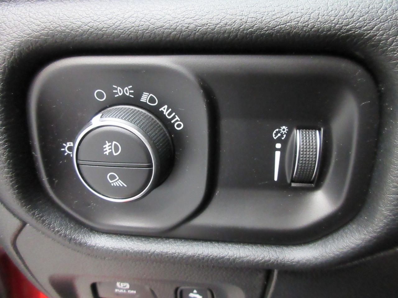 RAM 1500 Big Horn Quad Cab 4WD 2022