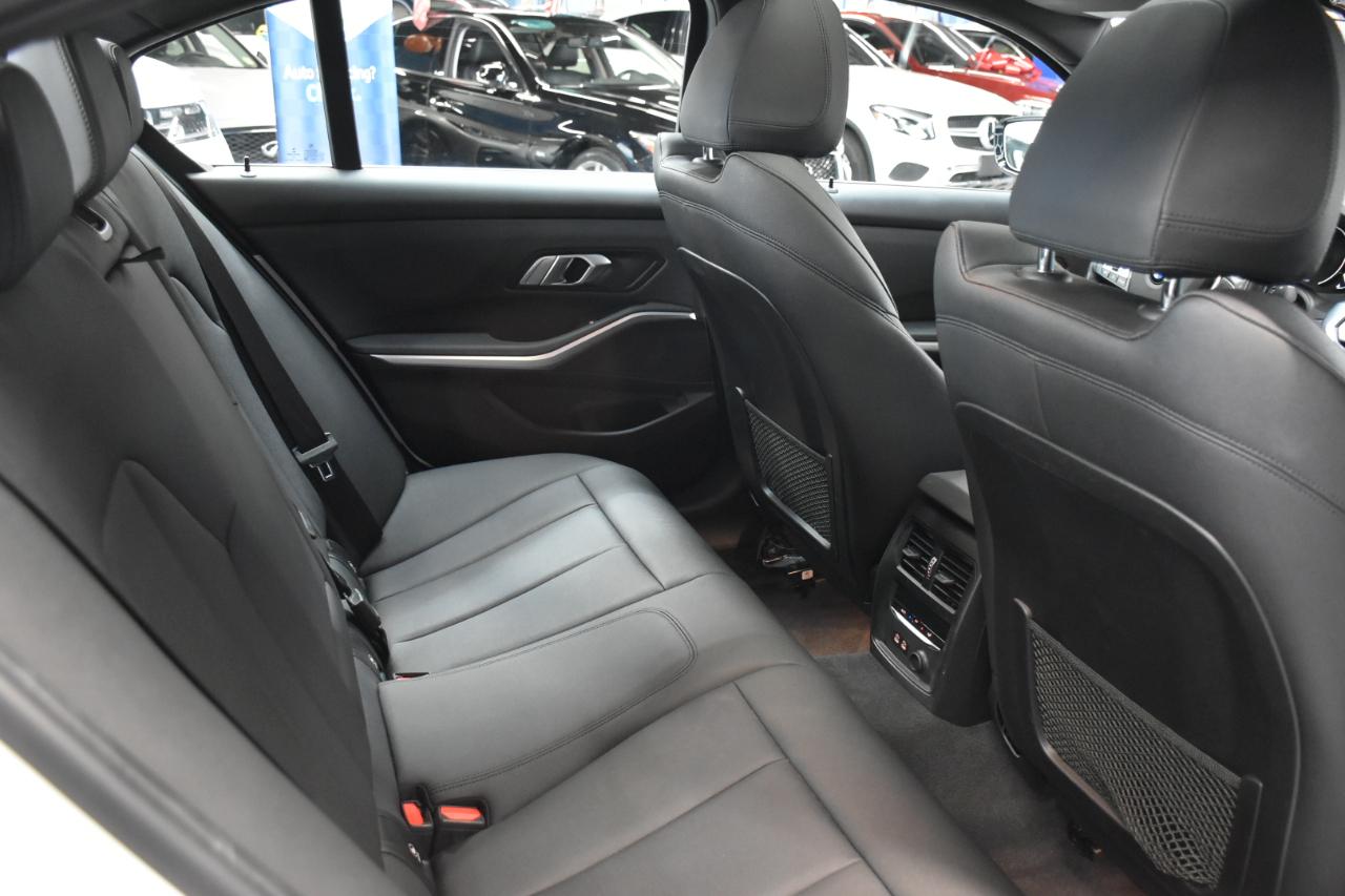 BMW 3-Series 330i xDrive 2020