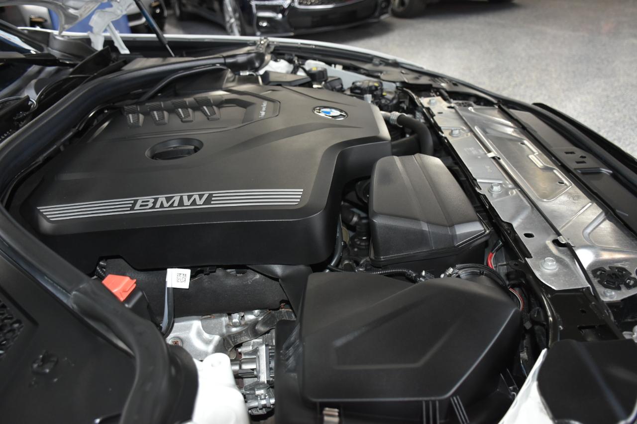 BMW 3-Series 330i xDrive 2020