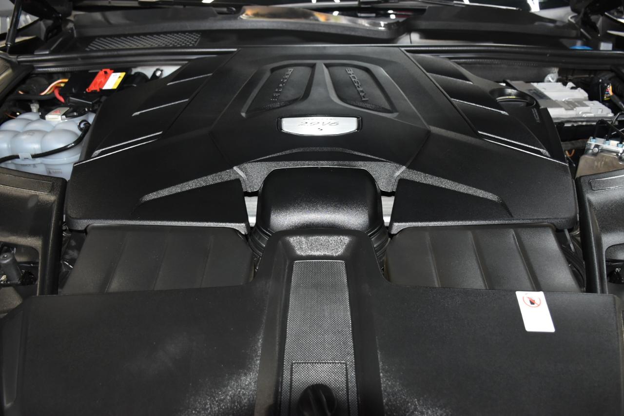 Porsche Cayenne S Coupe 2020