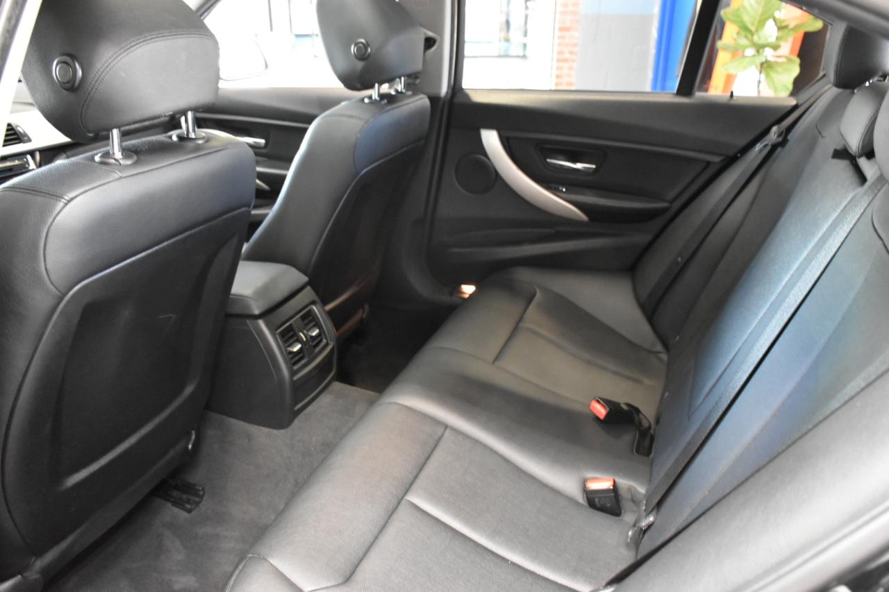 BMW 3-Series 320i xDrive Sedan 2016
