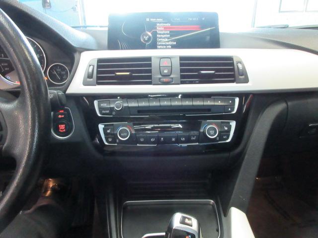 BMW 3-Series 320i xDrive Sedan 2016