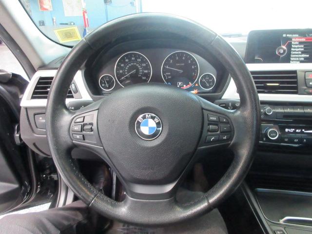 BMW 3-Series 320i xDrive Sedan 2016
