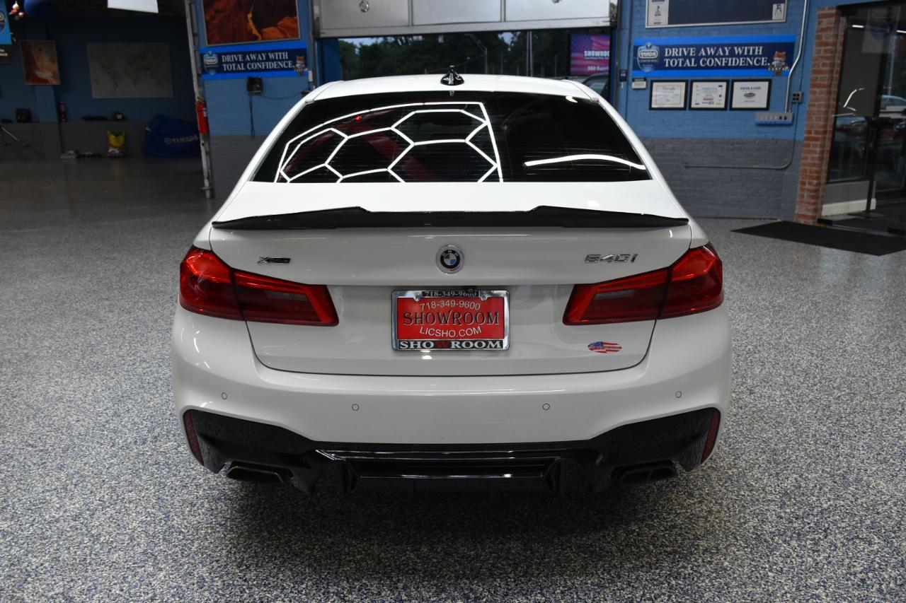 BMW 5-Series  2019