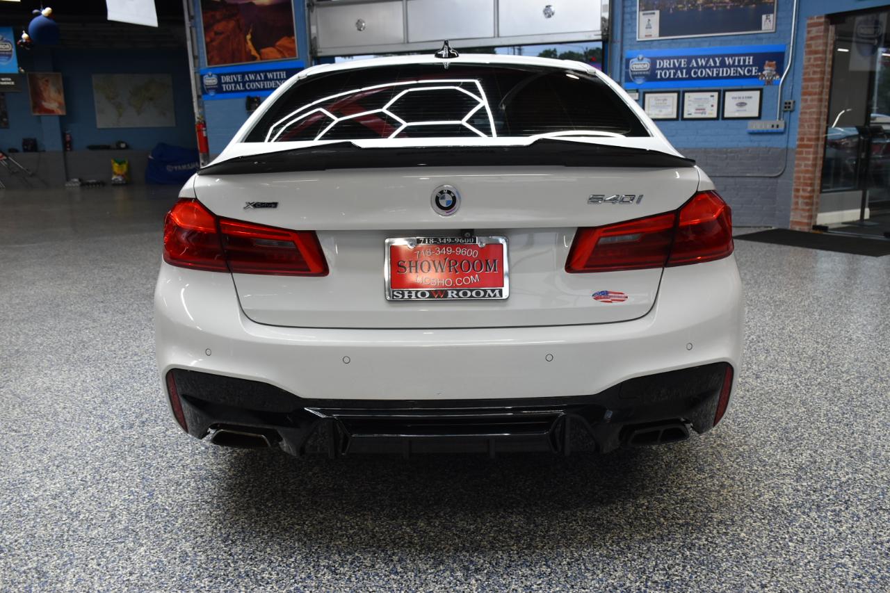 BMW 5-Series  2019