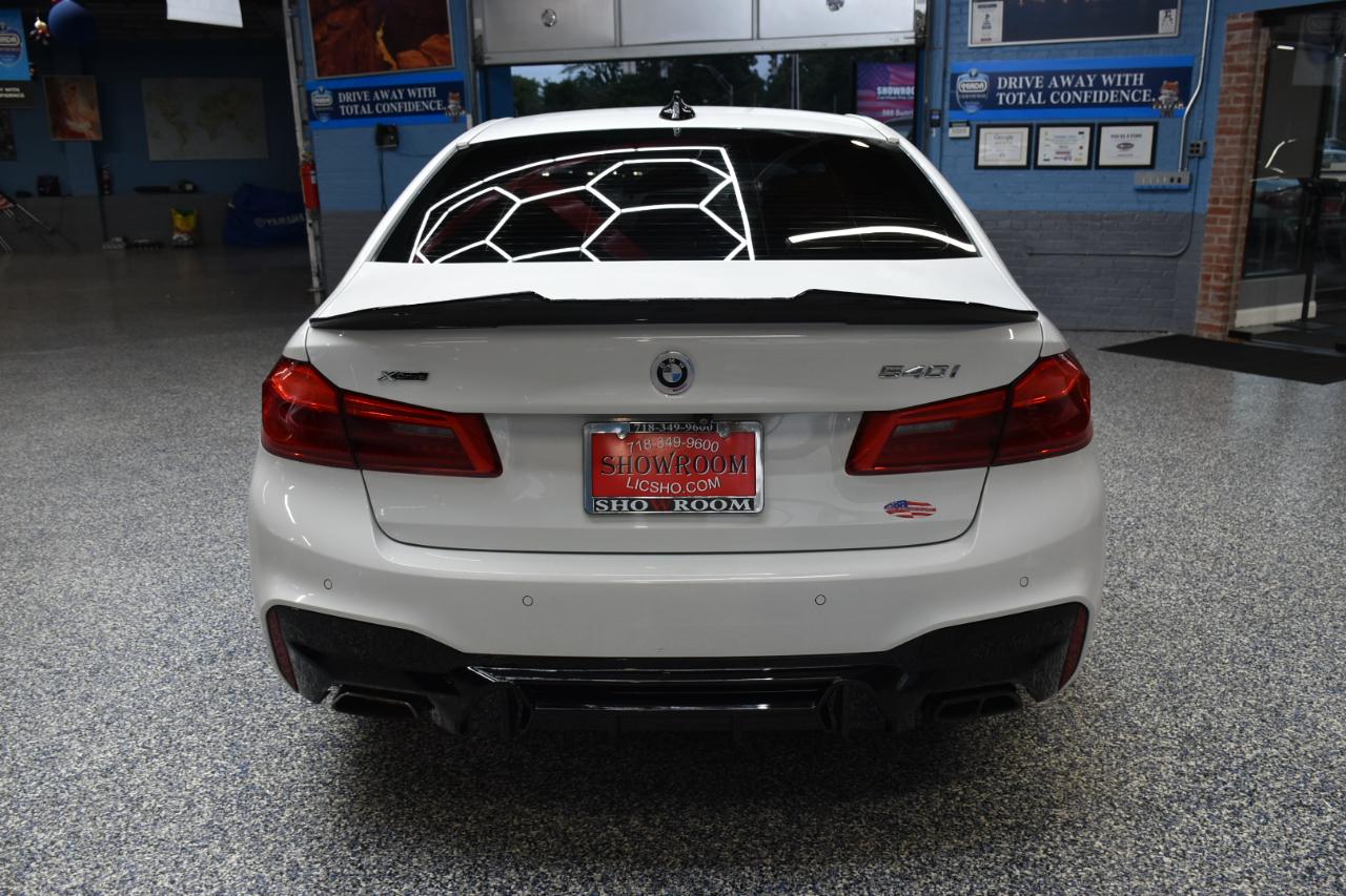 BMW 5-Series  2019