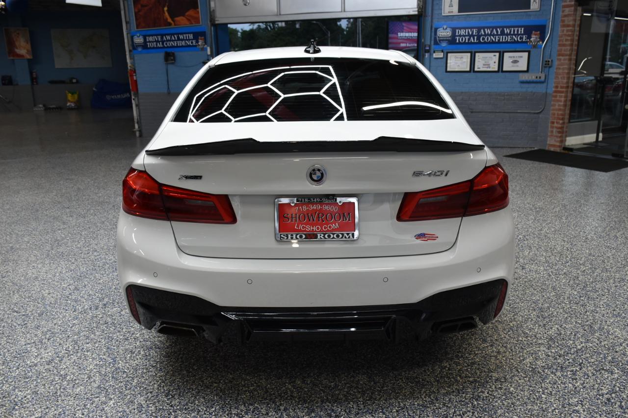 BMW 5-Series  2019