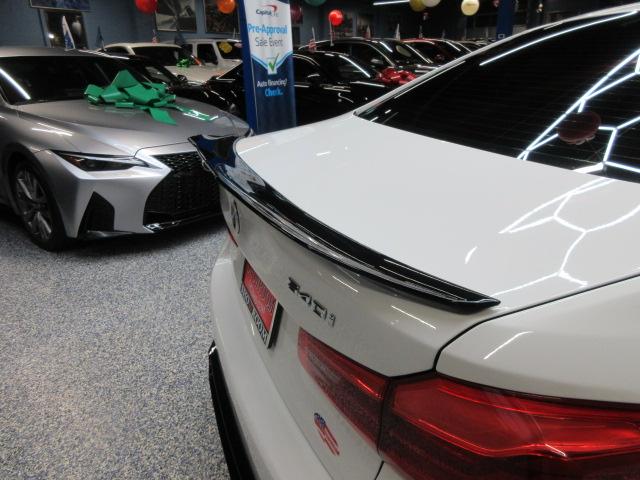 BMW 5-Series  2019