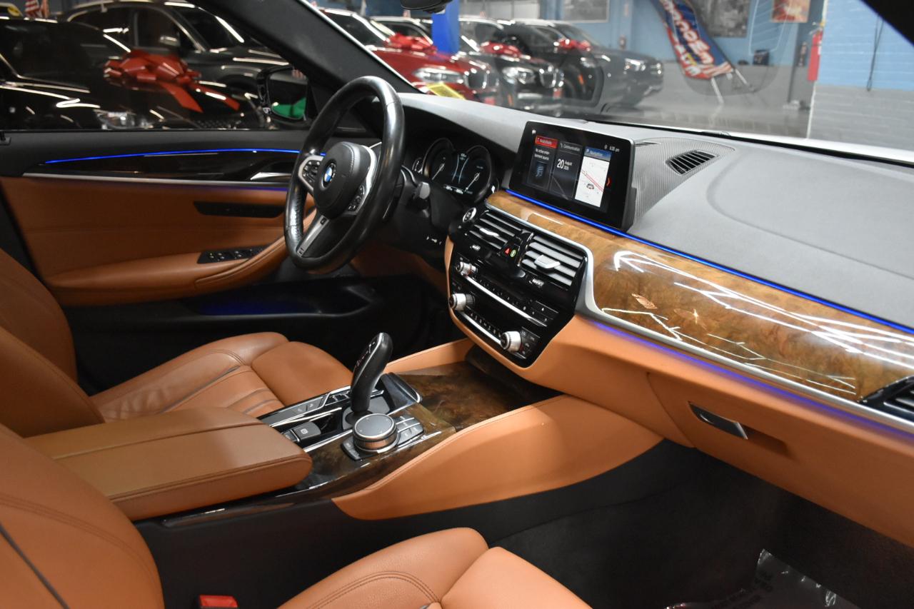 BMW 5-Series  2019
