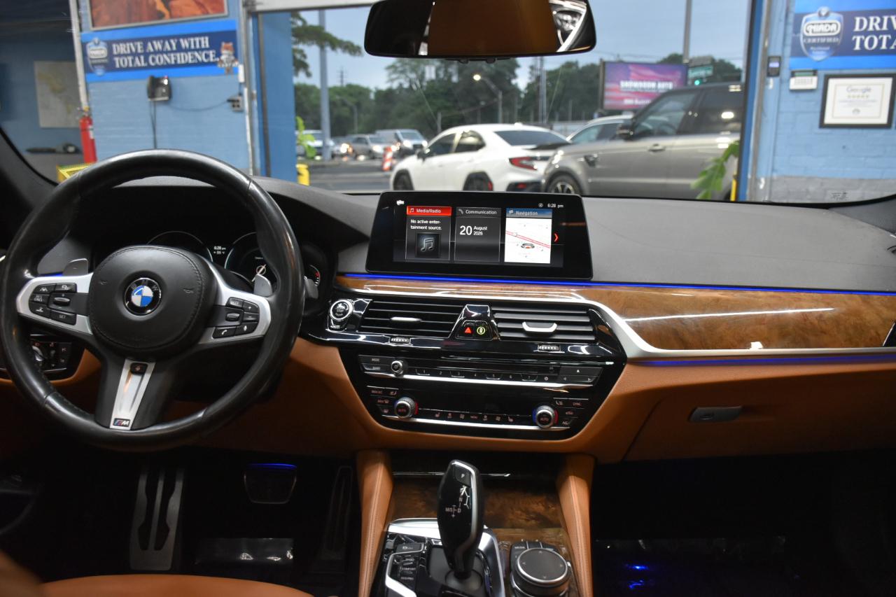 BMW 5-Series  2019