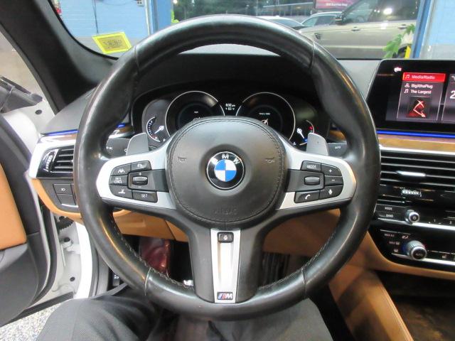 BMW 5-Series  2019