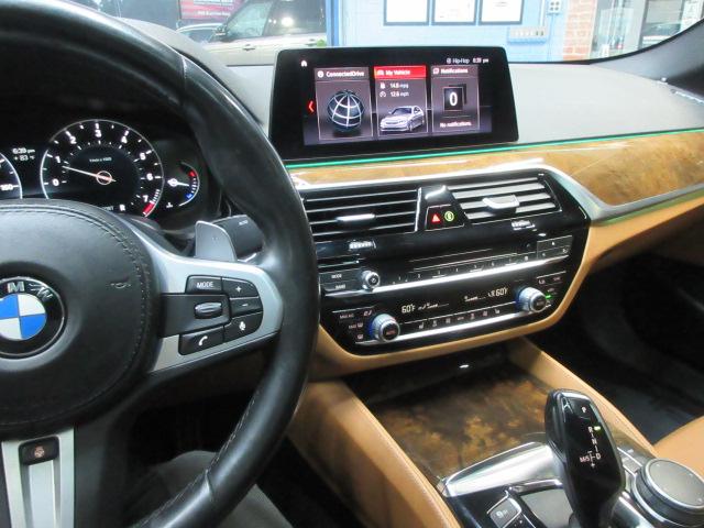 BMW 5-Series  2019