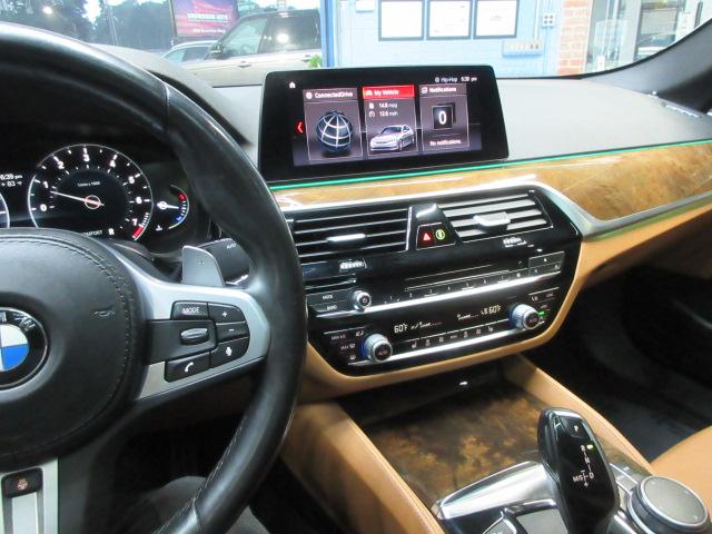 BMW 5-Series  2019