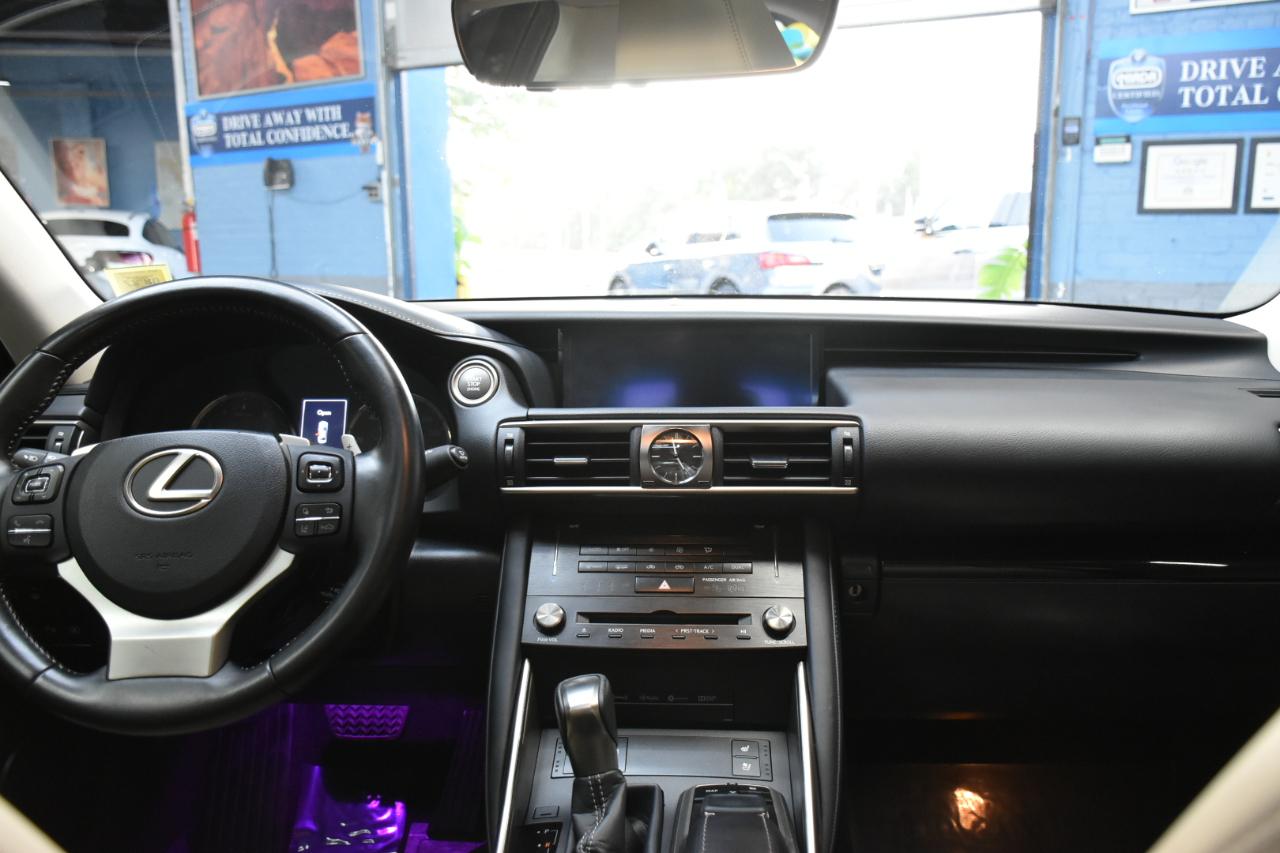Lexus IS 300 AWD 2018