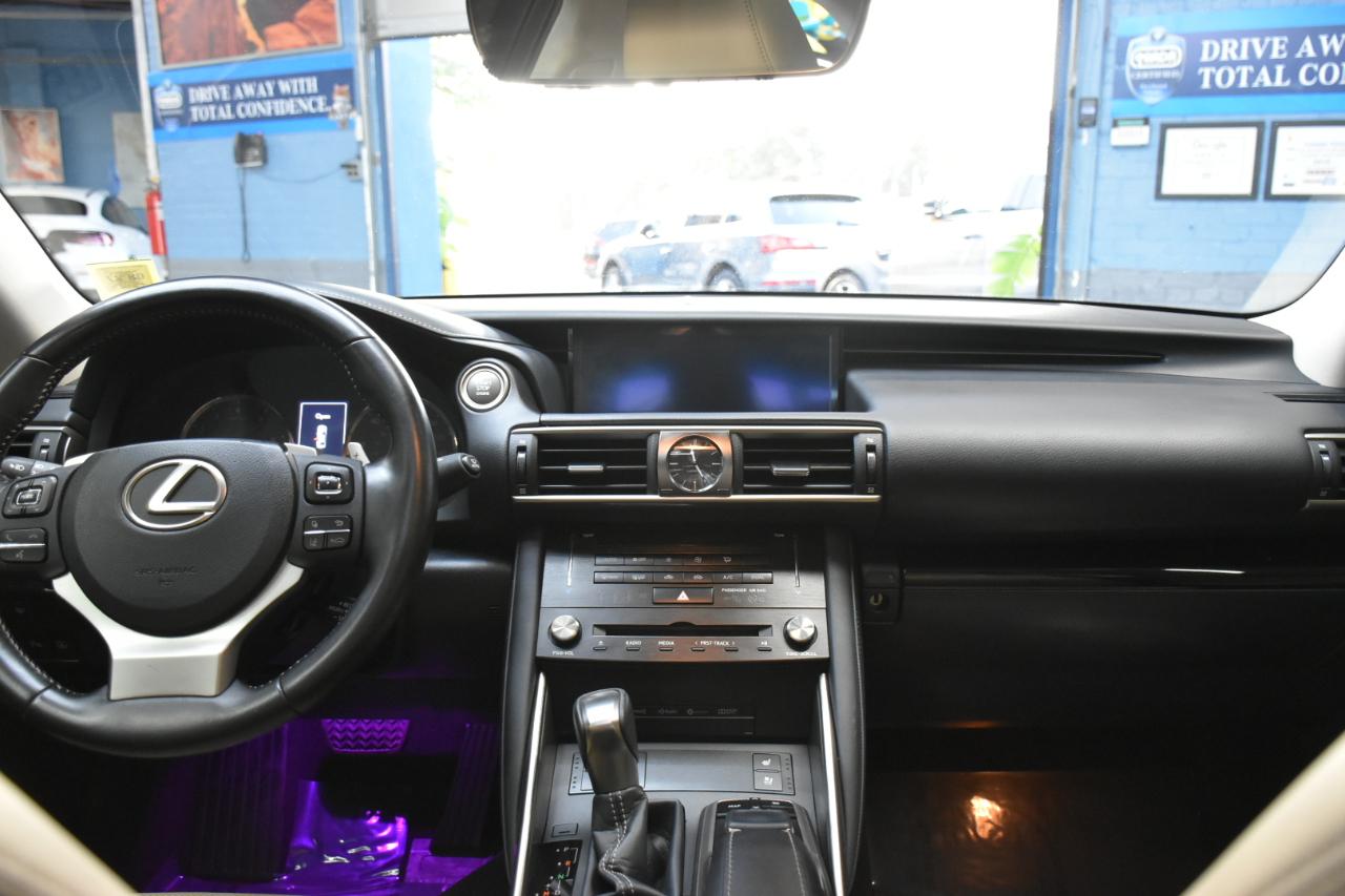 Lexus IS 300 AWD 2018