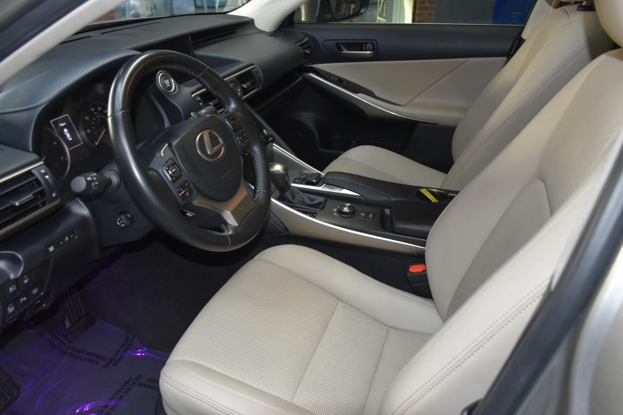 Lexus IS 300 AWD 2018