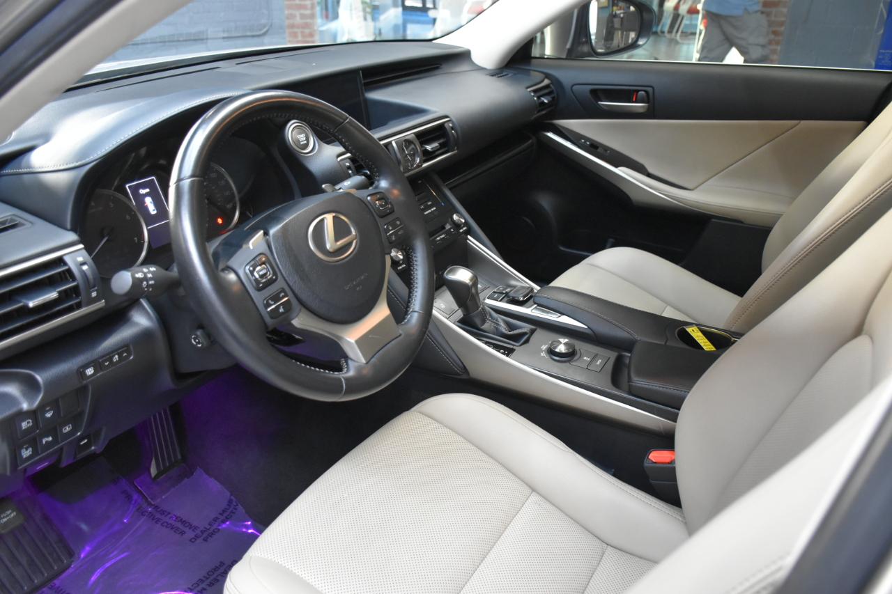 Lexus IS 300 AWD 2018