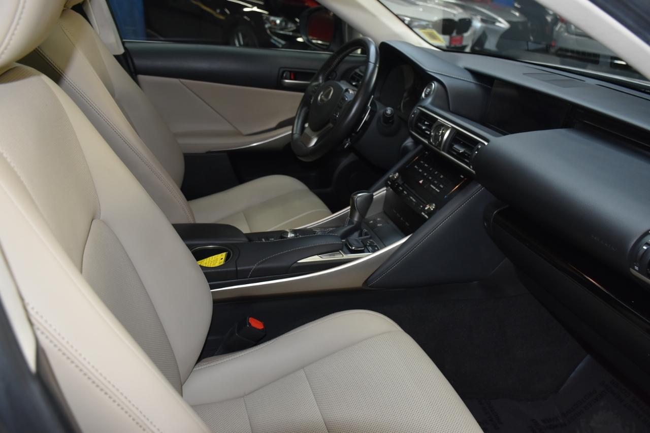 Lexus IS 300 AWD 2018
