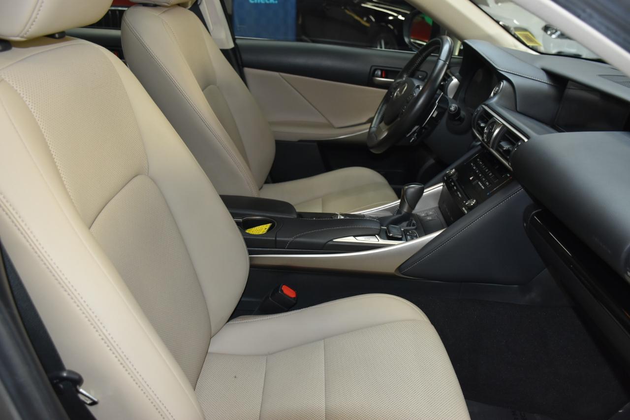 Lexus IS 300 AWD 2018