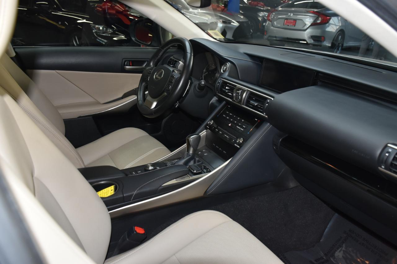Lexus IS 300 AWD 2018
