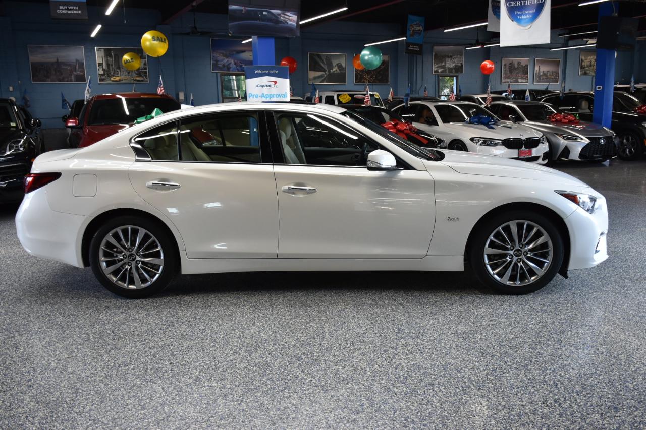 Infiniti Q50 3.0t LUXE AWD 2019