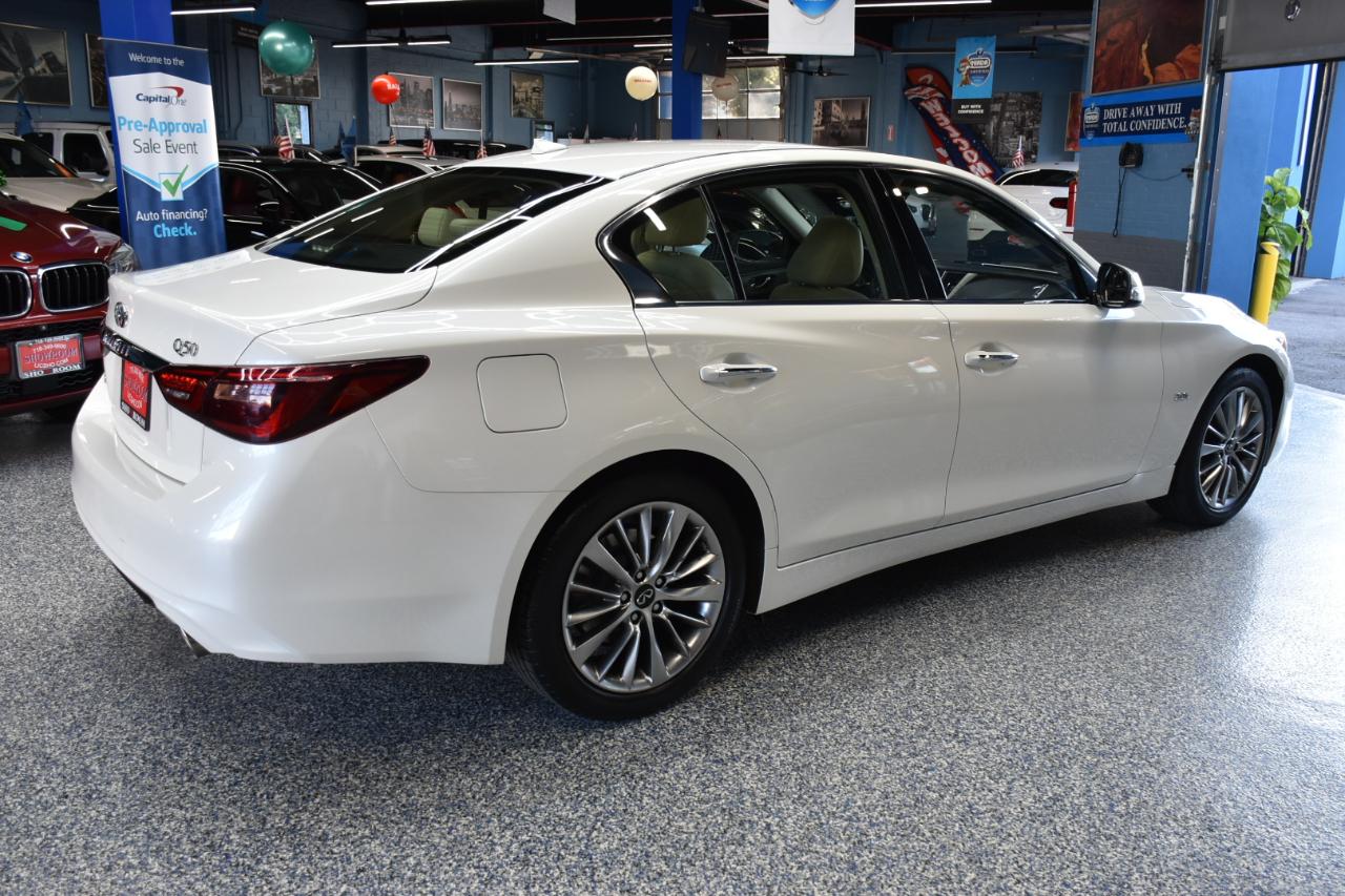 Infiniti Q50 3.0t LUXE AWD 2019