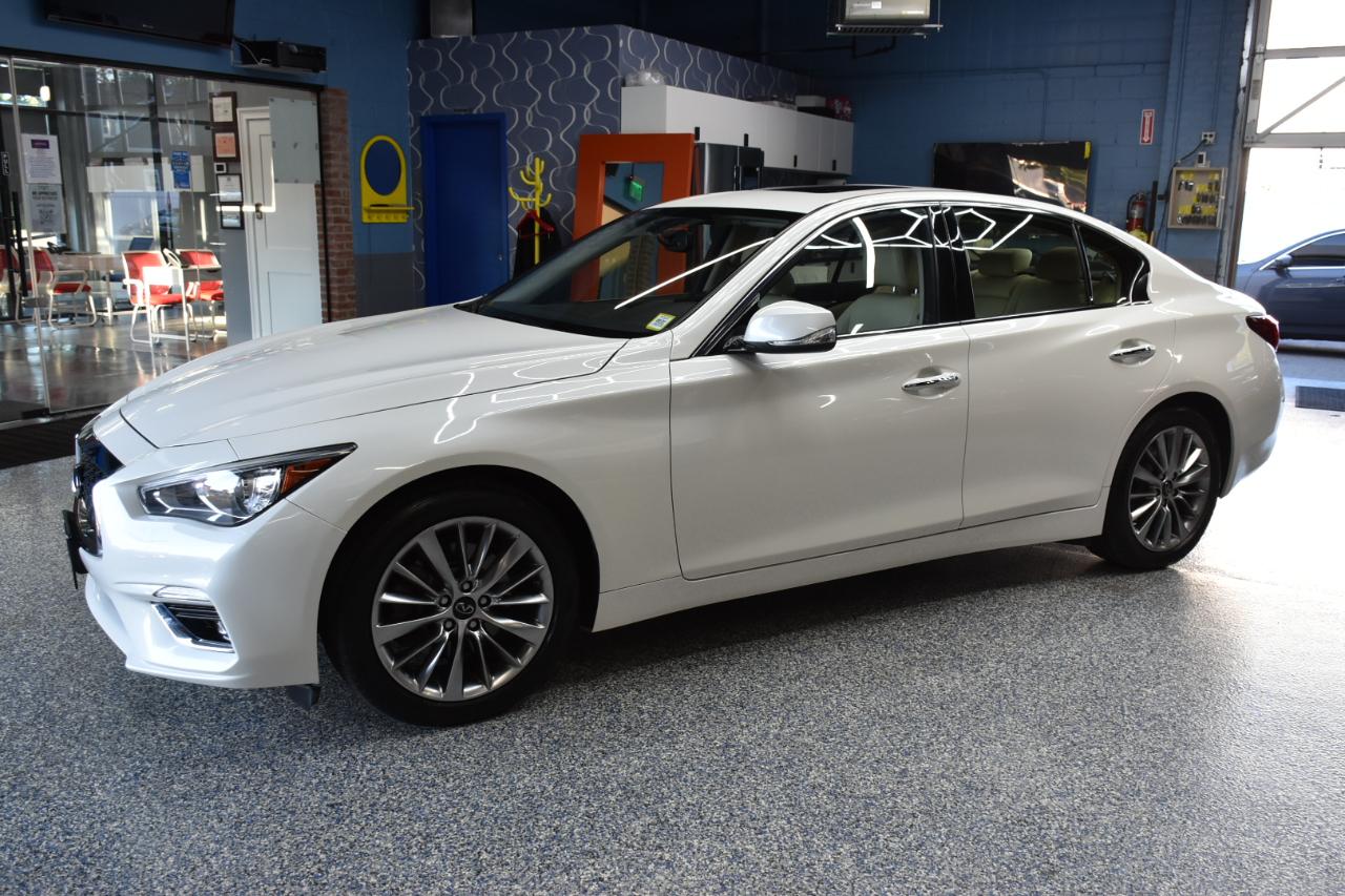Infiniti Q50 3.0t LUXE AWD 2019