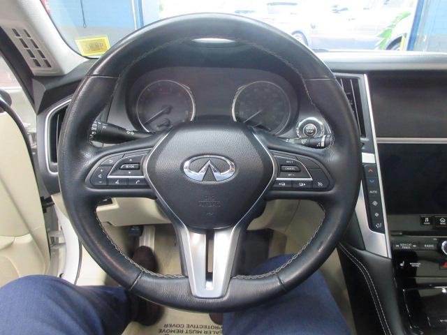 Infiniti Q50 3.0t LUXE AWD 2019