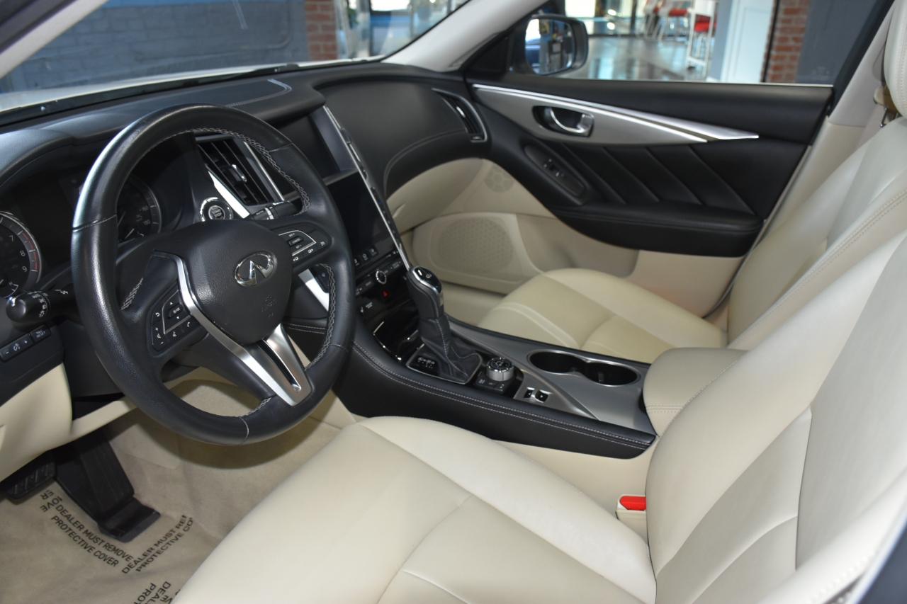 Infiniti Q50 3.0t LUXE AWD 2019