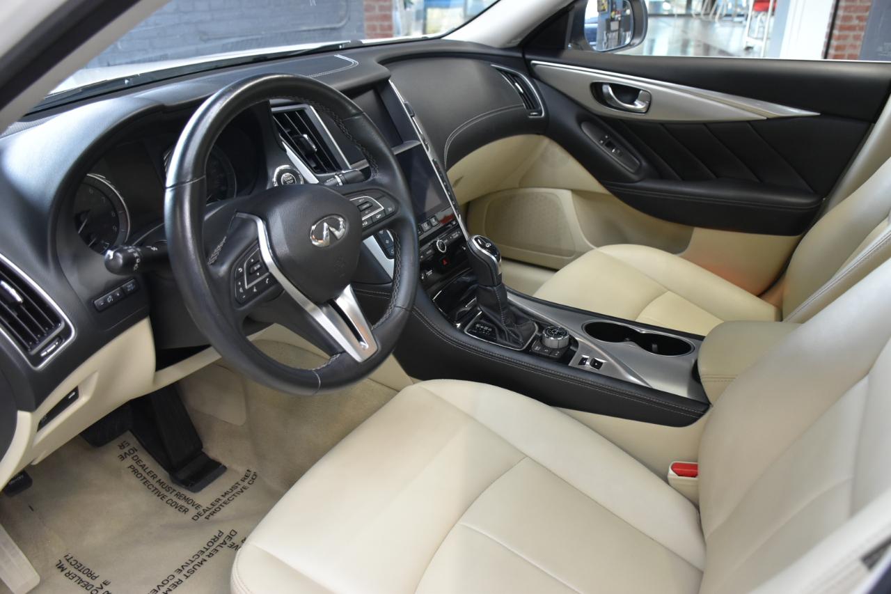 Infiniti Q50 3.0t LUXE AWD 2019