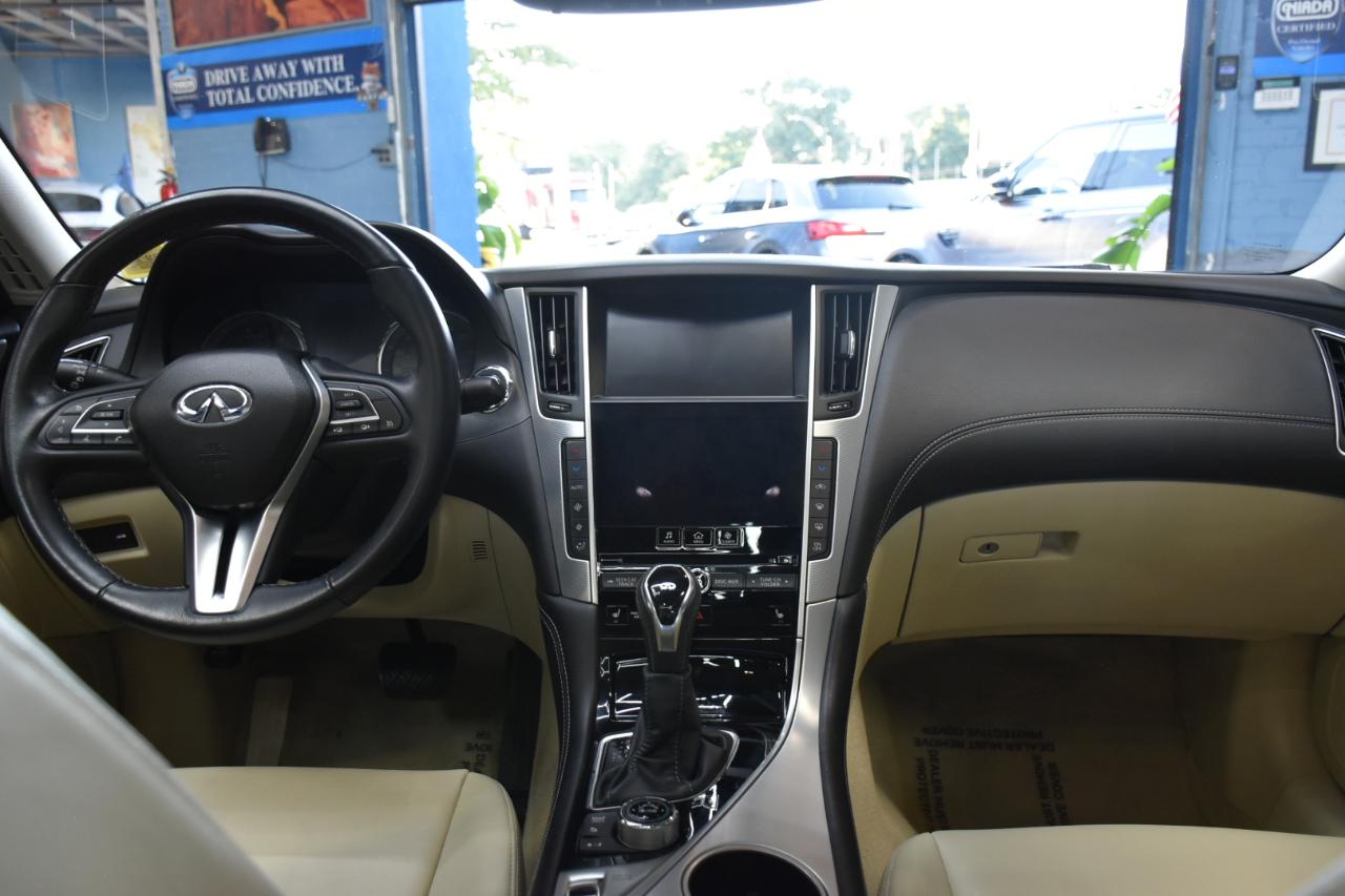 Infiniti Q50 3.0t LUXE AWD 2019