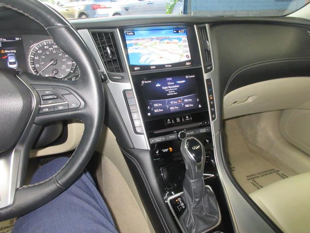 Infiniti Q50 3.0t LUXE AWD 2019