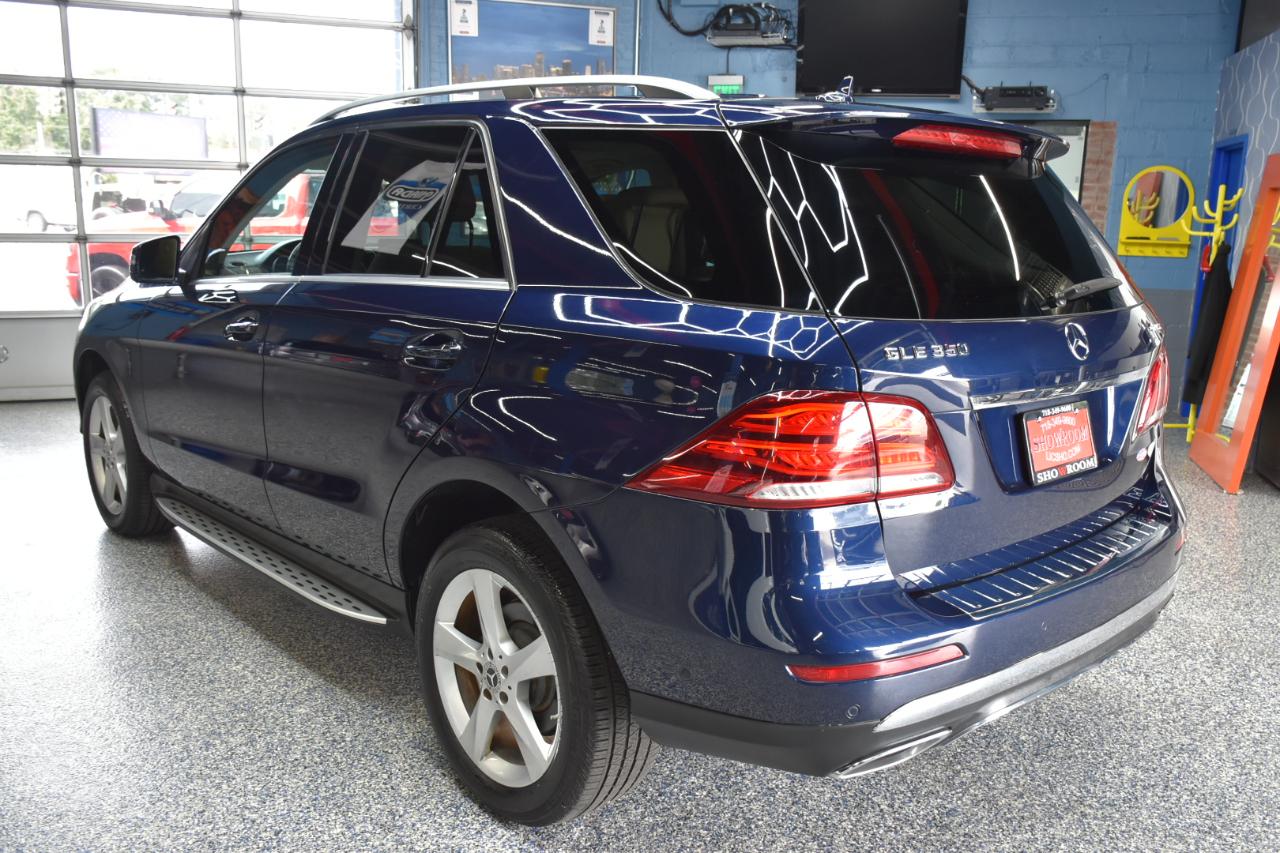 Mercedes-Benz GLE-Class photo 8