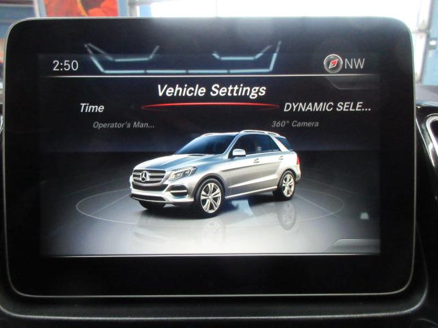 Mercedes-Benz GLE-Class photo 32