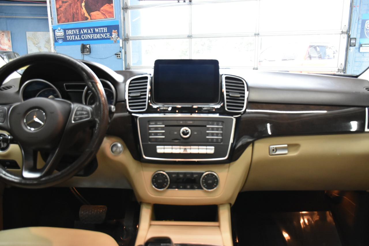 Mercedes-Benz GLE-Class photo 43