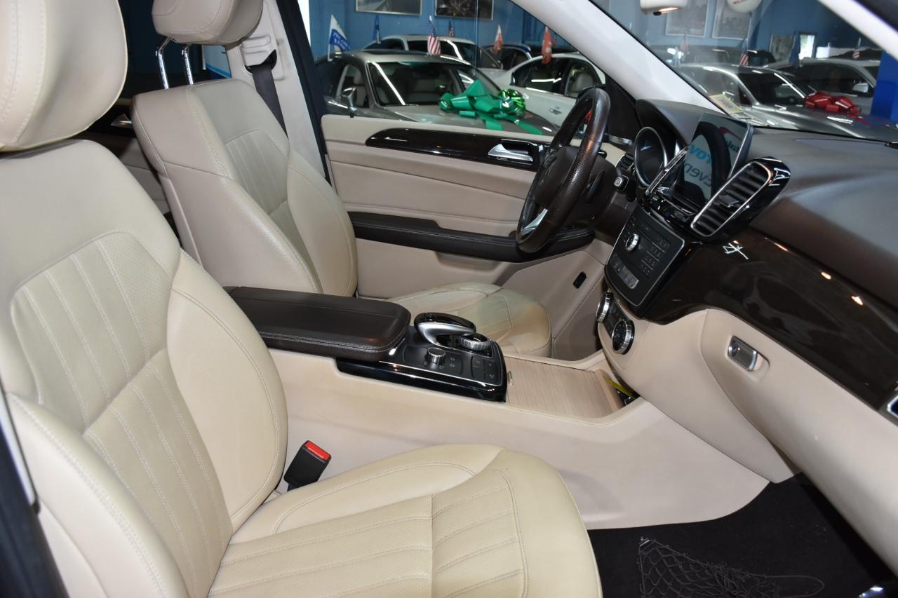 Mercedes-Benz GLE-Class photo 49