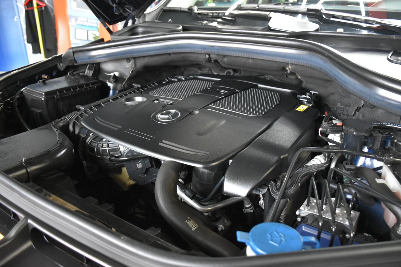 Mercedes-Benz GLE-Class photo 63