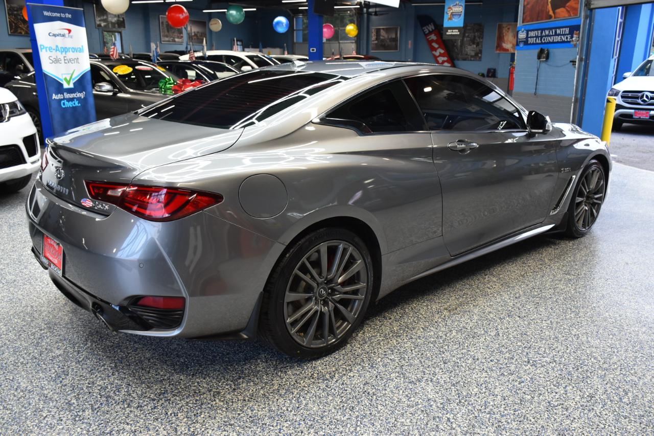 Infiniti Q60 Red Sport 400 AWD 2017
